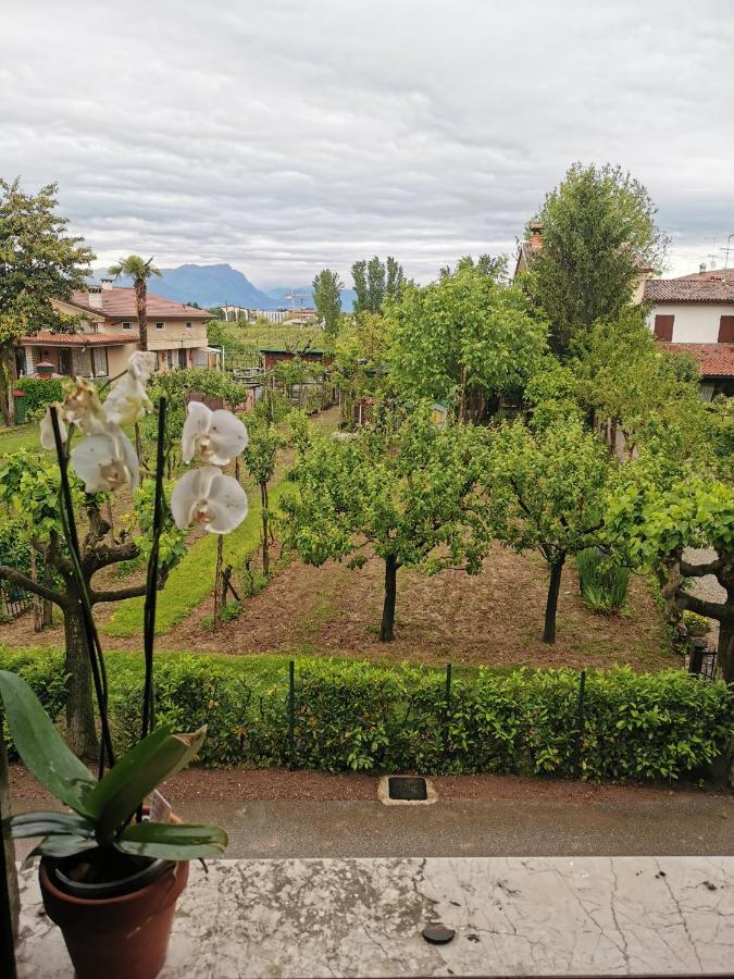 B&B Lamagia Di Corte Moronati Sirmione Eksteriør bilde
