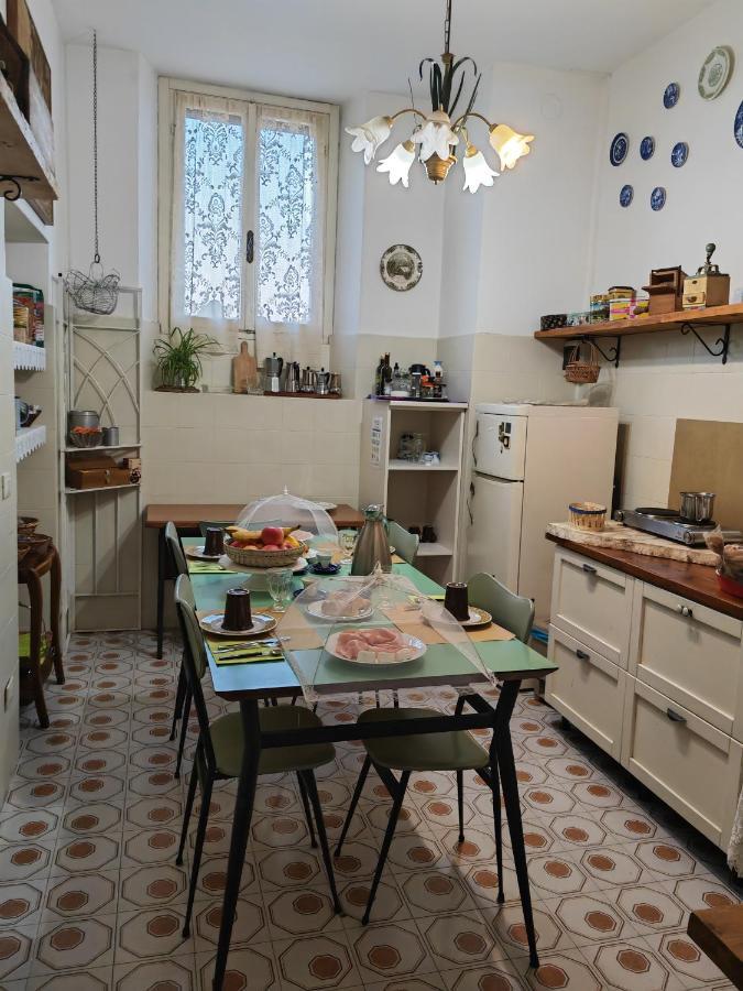 B&B Lamagia Di Corte Moronati Sirmione Eksteriør bilde