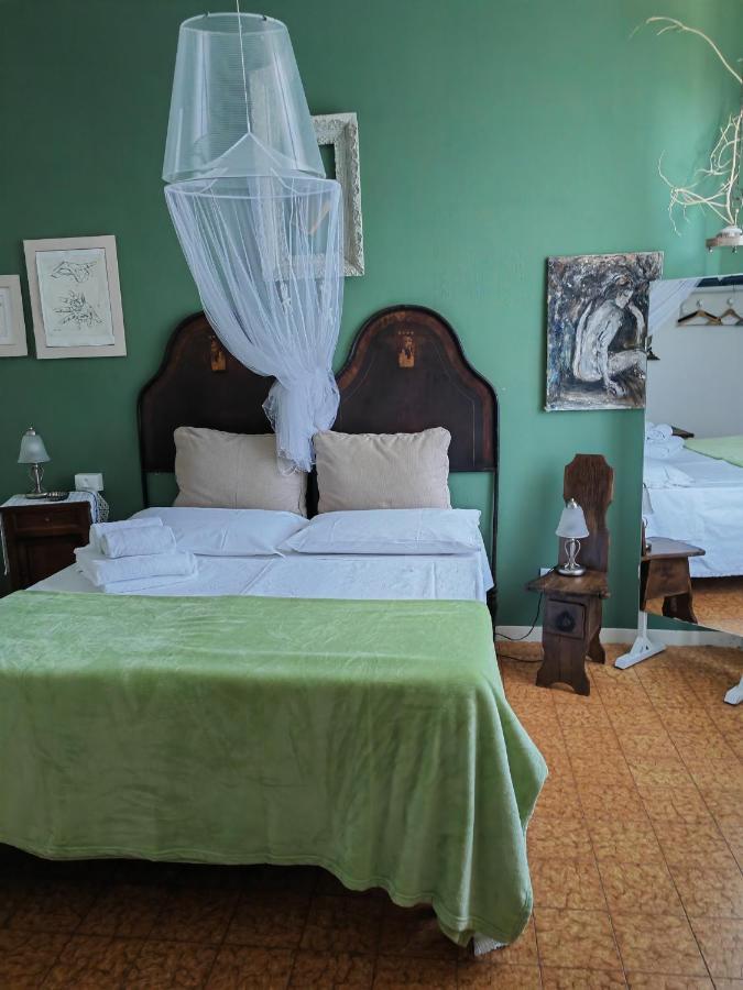 B&B Lamagia Di Corte Moronati Sirmione Eksteriør bilde