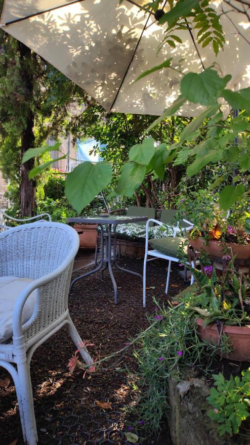 B&B Lamagia Di Corte Moronati Sirmione Eksteriør bilde