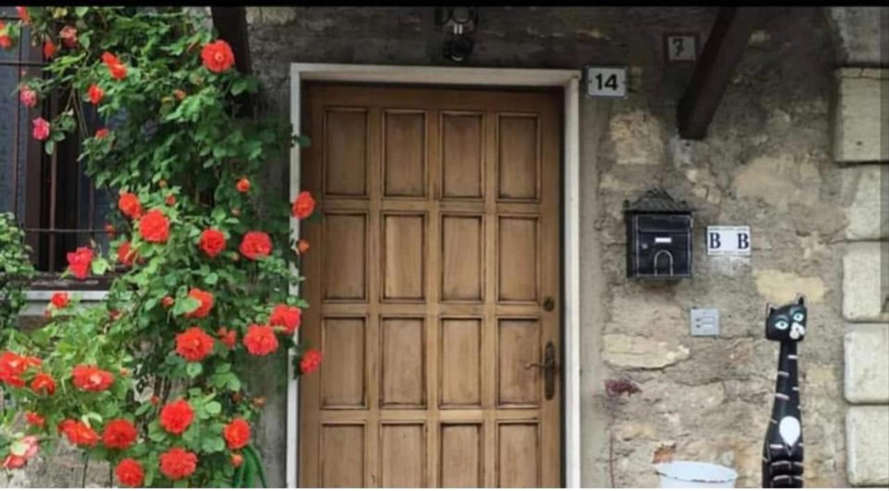B&B Lamagia Di Corte Moronati Sirmione Eksteriør bilde