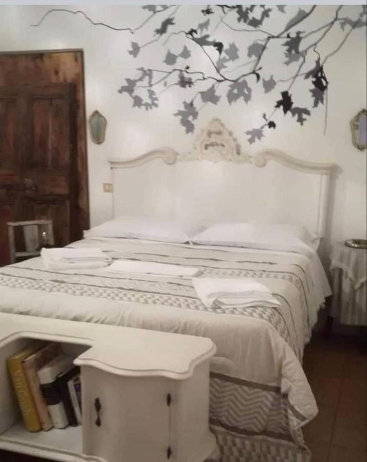 B&B Lamagia Di Corte Moronati Sirmione Eksteriør bilde