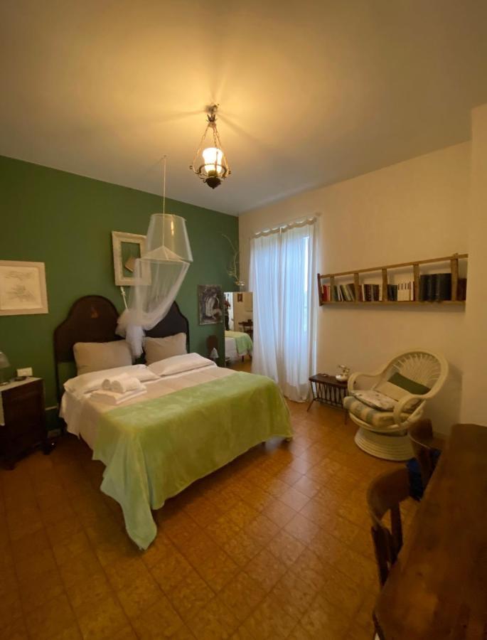 B&B Lamagia Di Corte Moronati Sirmione Eksteriør bilde